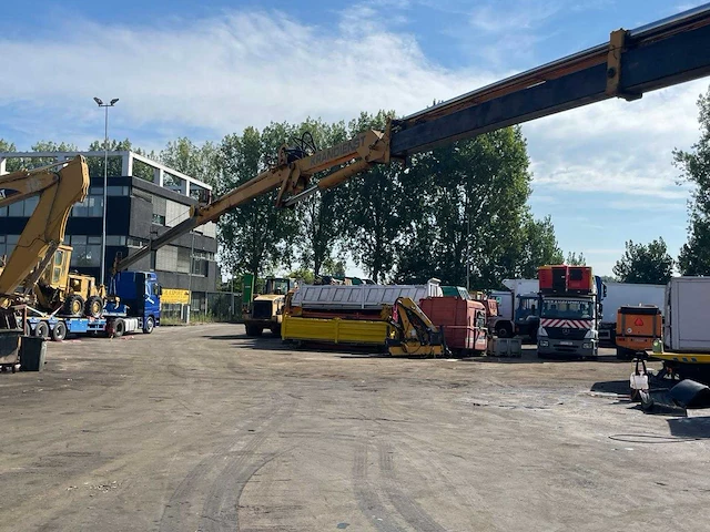 Magirus met effer kraan vrachtwagen - afbeelding 18 van  22