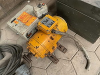 Magneta kabellier - afbeelding 1 van  4