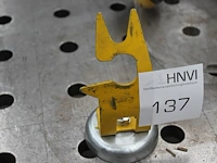Magnetisch statief / toortshulpje. - afbeelding 1 van  2