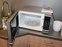 Magnetron sharp - afbeelding 2 van  2
