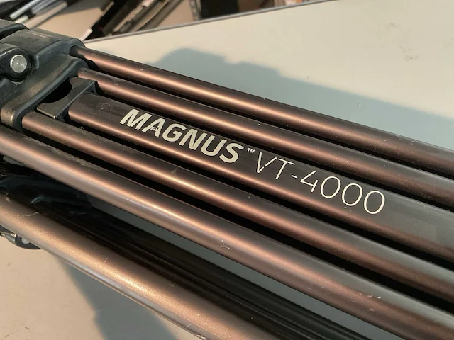 Magnus vt-4000 statief - afbeelding 3 van  5