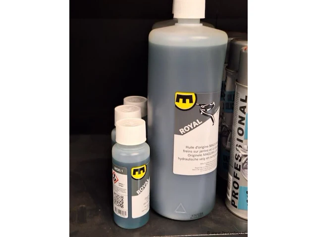 Magura rem olie, 2.3 ltr - afbeelding 1 van  2