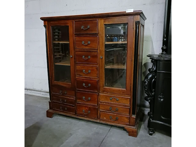Mahoniehouten kast met laden, bruin - afbeelding 1 van  13