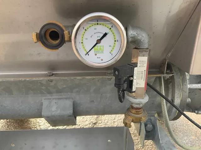 Mai - 2 pump taurus - beton pomp - afbeelding 7 van  9