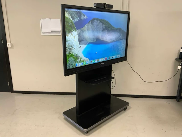 Main board mt21-dsd 65”, core(tm) i7 6th gen, 16 gb ram, 256 gb ssd, nvidia geforce gt 730 2 gb all-in-one desktop - afbeelding 3 van  10