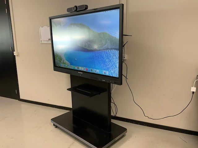 Main board mt21-dsd 65”, core(tm) i7 6th gen, 16 gb ram, 256 gb ssd, nvidia geforce gt 730 2 gb all-in-one desktop - afbeelding 4 van  10