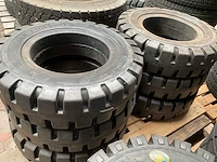 Mainetire heftruck band (4x) - afbeelding 2 van  3