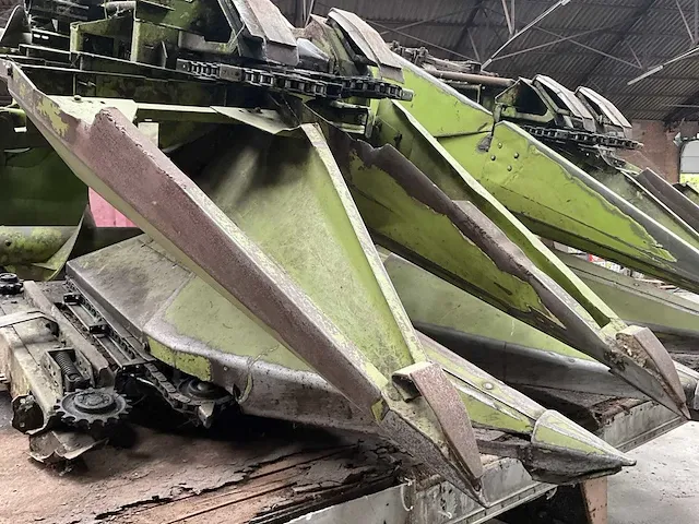 Maïsplukker claas - afbeelding 36 van  37