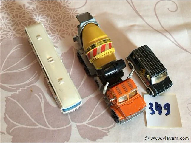 Majorette 3stuks - afbeelding 1 van  2
