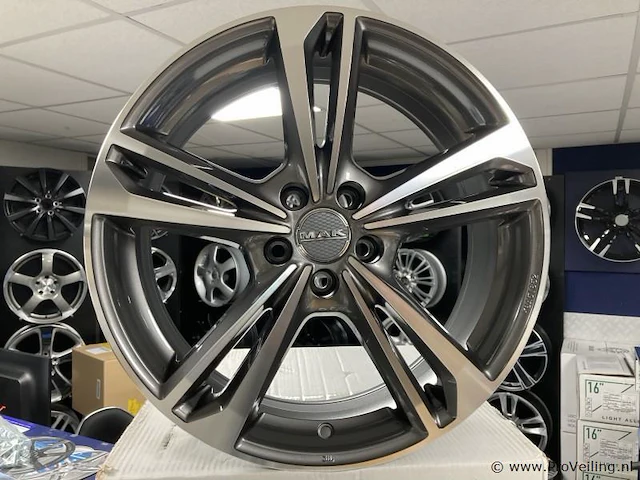 Mak aluminium velgenset - 5x105 7.5j et38 - afbeelding 1 van  1