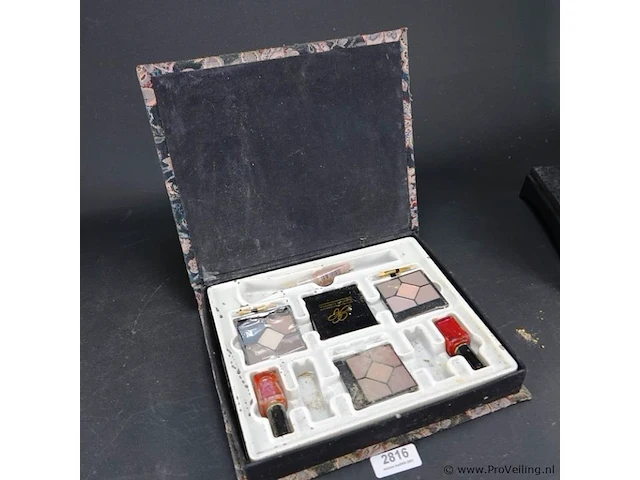 Make-up doos - afbeelding 2 van  5