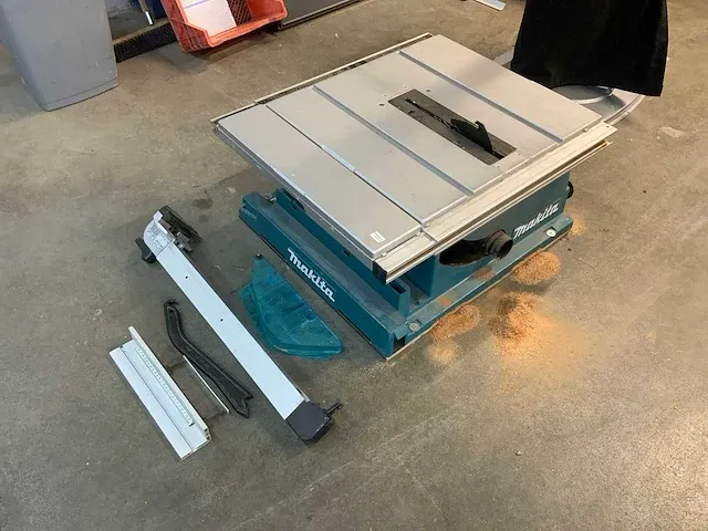 Makita - 2704 - zaagtafel 260mm - 2018 - afbeelding 2 van  9