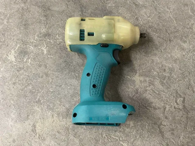 Makita - 3/8" vierkant - btw074z - slagmoersleutel - afbeelding 9 van  11