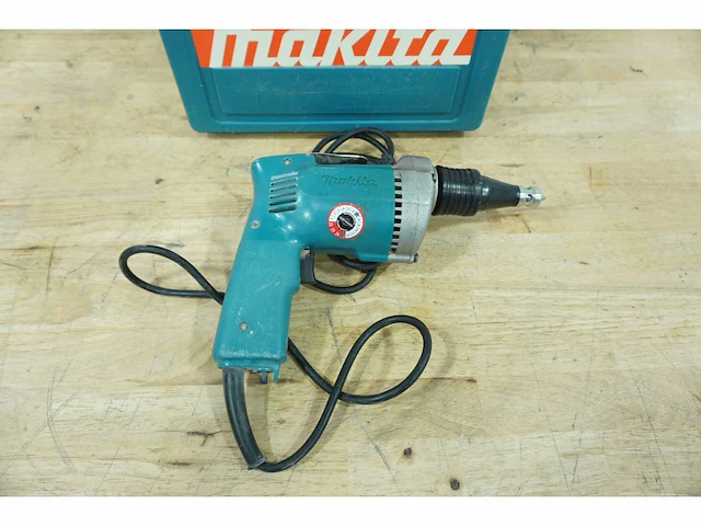 Makita - 6802bv - gipsschroefmachine - afbeelding 2 van  4