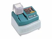 Makita - adp03 - accu reactivator - afbeelding 1 van  5