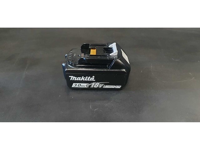 Makita - bl1830b - 18v li-ion accu 3.0ah - afbeelding 1 van  1