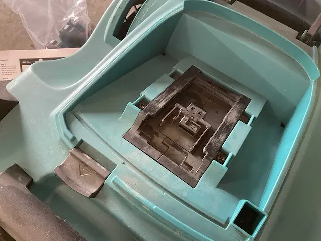 Makita - lm430dz - accu grasmaaier 43 cm - afbeelding 4 van  5