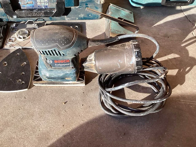 Makita - n1923bk - makita schaafmachine en bosch schuurmachine - afbeelding 10 van  15