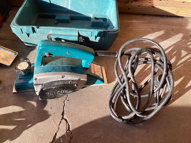 Makita - n1923bk - makita schaafmachine en bosch schuurmachine - afbeelding 3 van  15