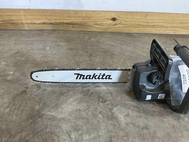 Makita - uc4050a - elektrische kettingzaag 230 v - 2000 w - 40 cm - afbeelding 3 van  7