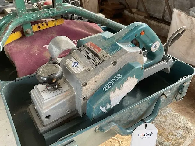 Makita 1100 schaafmachine - afbeelding 3 van  4