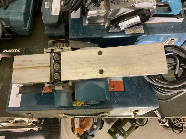 Makita 1100 schaafmachine - afbeelding 3 van  4