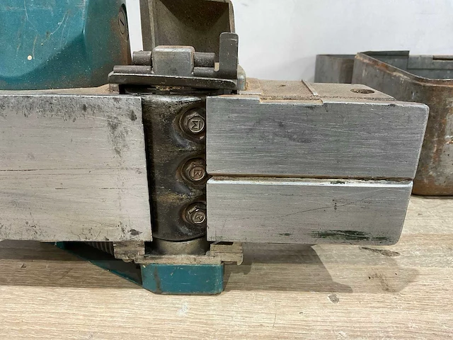 Makita 1100 schaafmachine - afbeelding 6 van  7