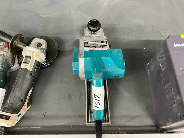 Makita 1100 schaafmachine - afbeelding 1 van  3
