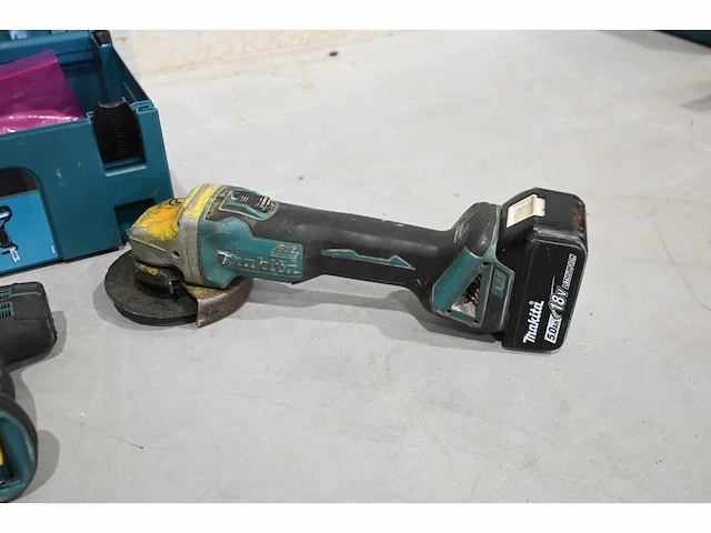 Makita 3-delige 18v accu gereedschapsset - afbeelding 2 van  6