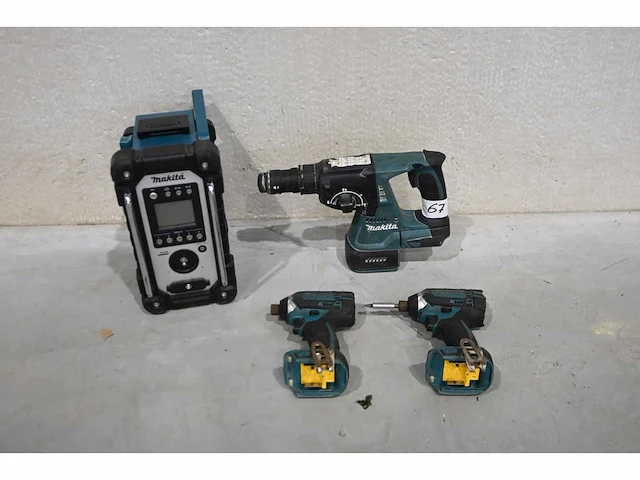 Makita 4-delige 18v accu gereedschapsset - afbeelding 1 van  7