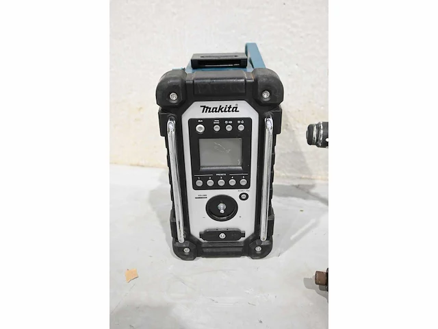 Makita 4-delige 18v accu gereedschapsset - afbeelding 2 van  7