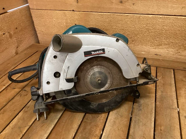 Makita 5604r afkortzaag - afbeelding 1 van  2