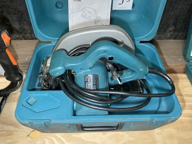 Makita 5704r cirkelzaagmachine - afbeelding 2 van  4