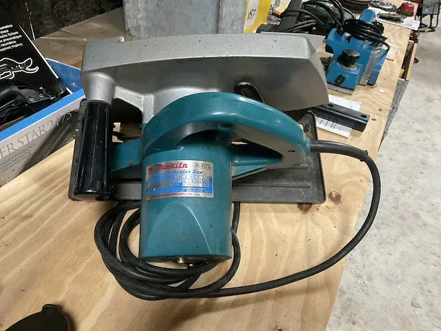 Makita 5900br cirkelzaagmachine - afbeelding 2 van  3