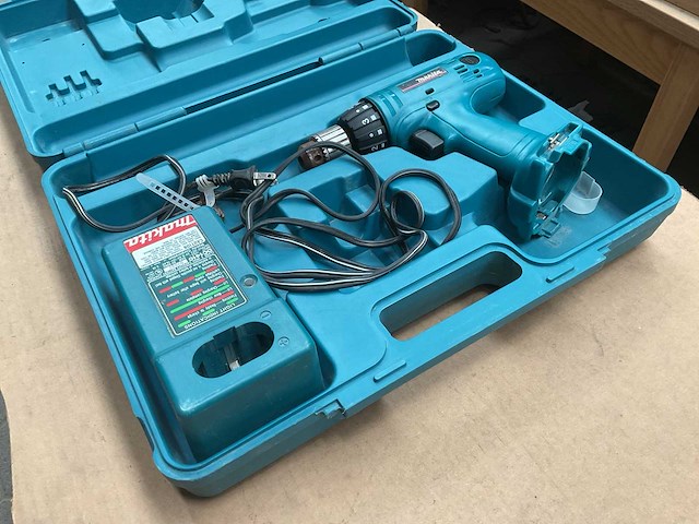 Makita 6313d boormachine (2x) - afbeelding 1 van  6