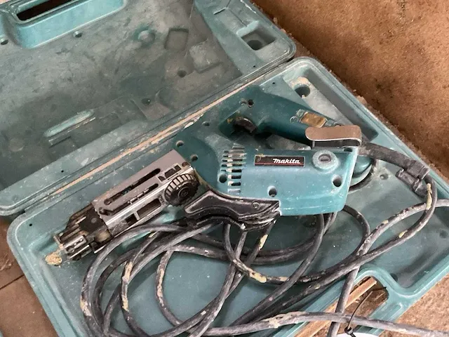 Makita 6830 bandschroefmachine - afbeelding 2 van  2