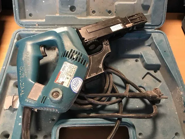 Makita 6834 bandschroefmachine - afbeelding 3 van  5
