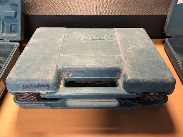 Makita 6834 bandschroefmachine - afbeelding 5 van  5