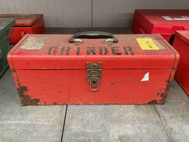 Makita 9005b haakse slijper - afbeelding 5 van  5