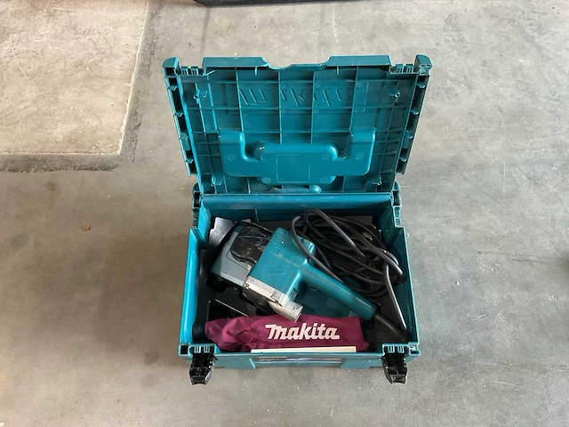 Makita 9404 bandschuurmachine - afbeelding 2 van  5