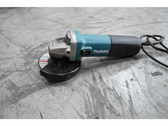 Makita 9558nb haakse slijpmachine - afbeelding 1 van  4