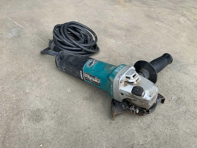 Makita 9565h haakse slijpmachine - afbeelding 2 van  3