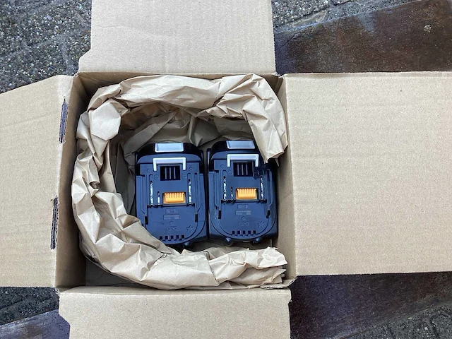 Makita accu (2x) - afbeelding 4 van  5