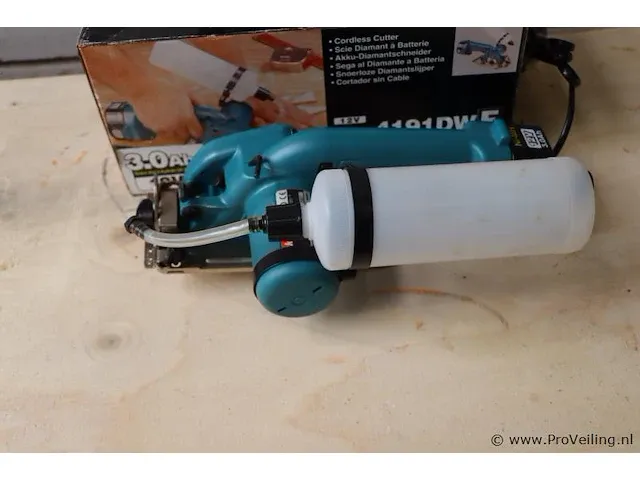 Makita accu-diamantslijper model 4191dwf - afbeelding 2 van  3