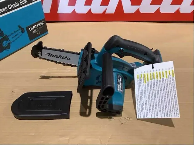 Makita accu kettingzaag - afbeelding 5 van  9