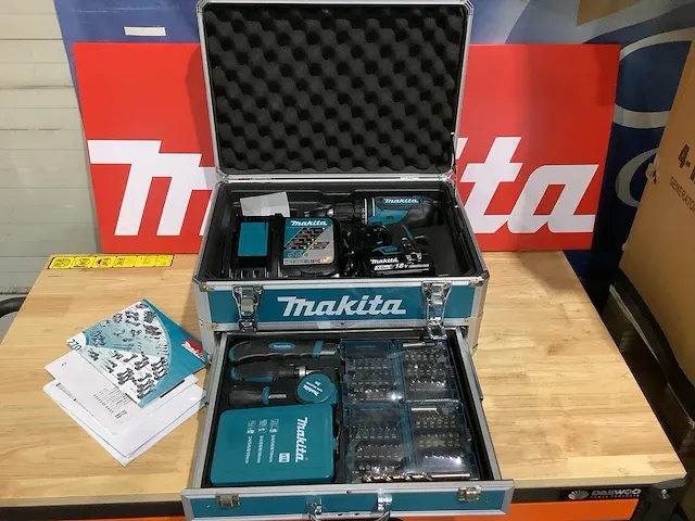 Makita accu klopboor-/schroefmachine- en gereedschapsset - afbeelding 1 van  10