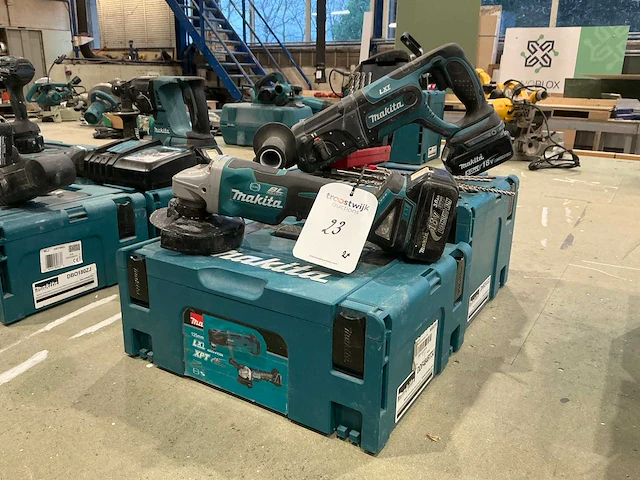Makita accugereedschap (2x) - afbeelding 1 van  7