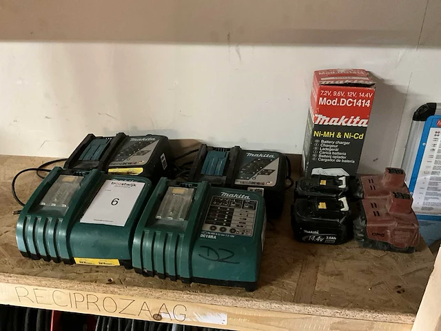 Makita accu's en laders - afbeelding 2 van  4