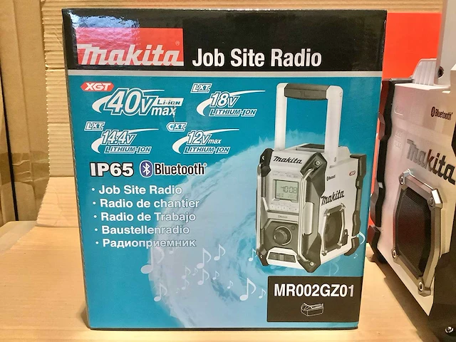 Makita bouwradio op accu - afbeelding 5 van  7