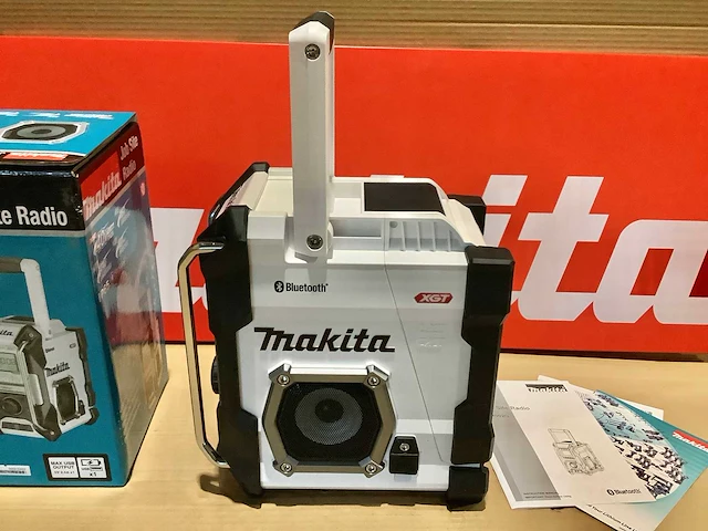 Makita bouwradio op accu - afbeelding 4 van  7